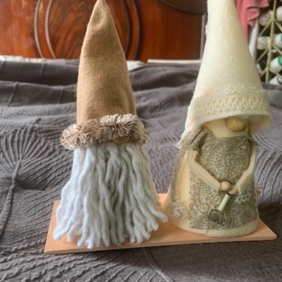 Spring Gnomes - Picture 5 of 6